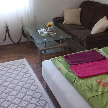 Omar & Una Apartmani Bihac Luaran gambar