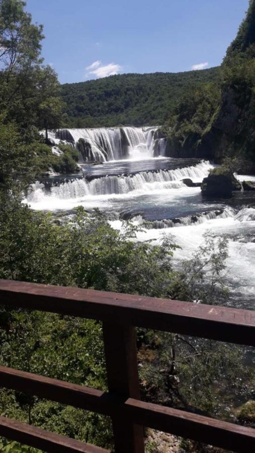 Omar & Una Apartmani Bihac Luaran gambar