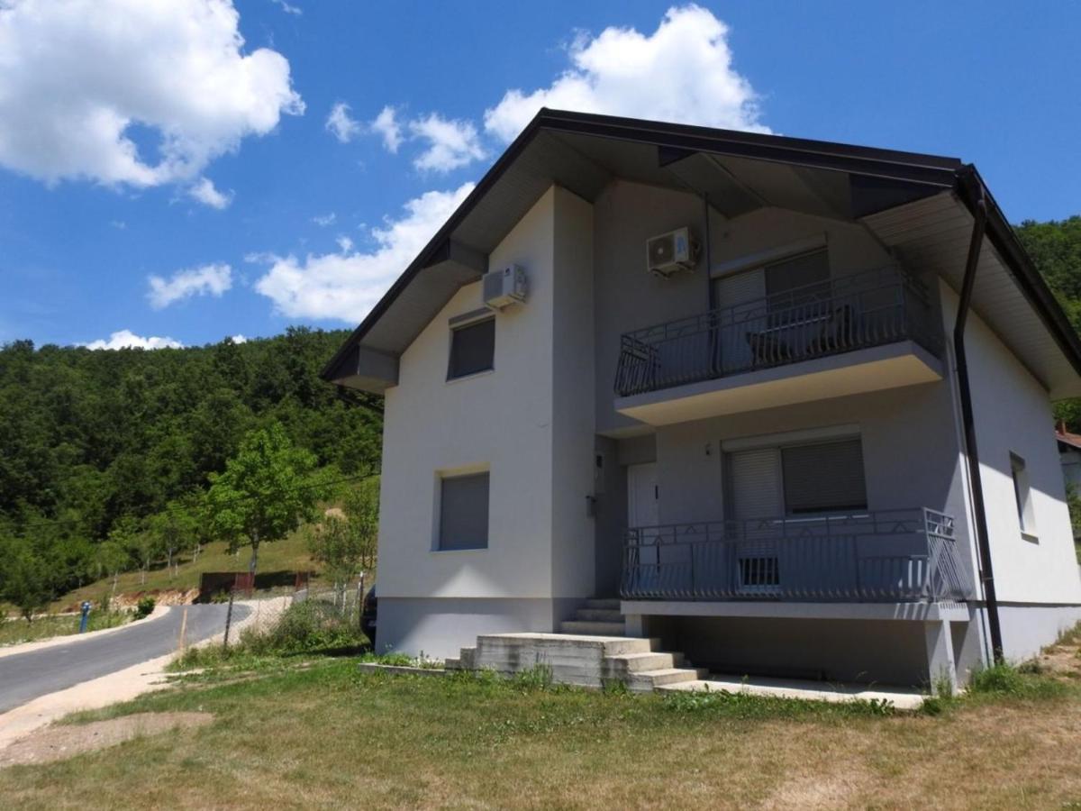 Omar & Una Apartmani Bihac Luaran gambar