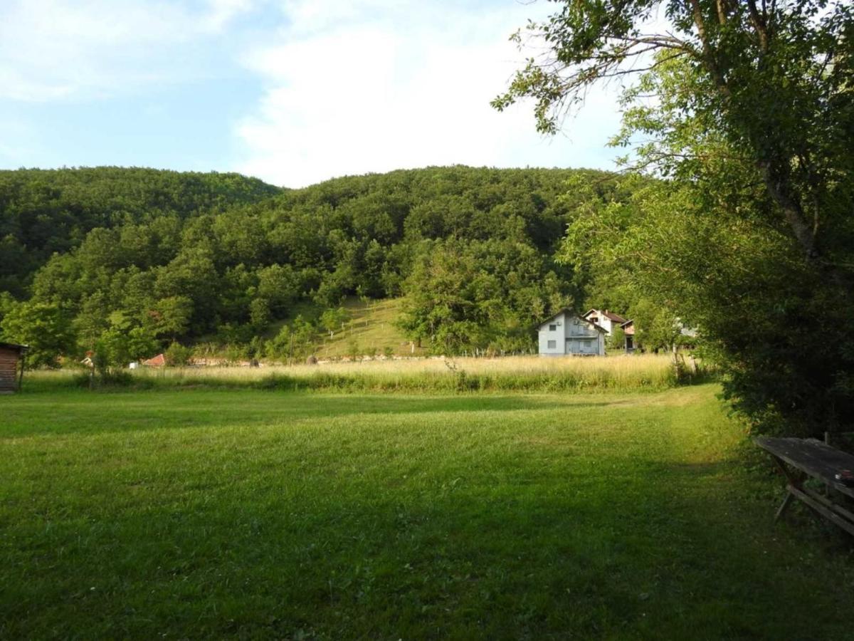 Omar & Una Apartmani Bihac Luaran gambar