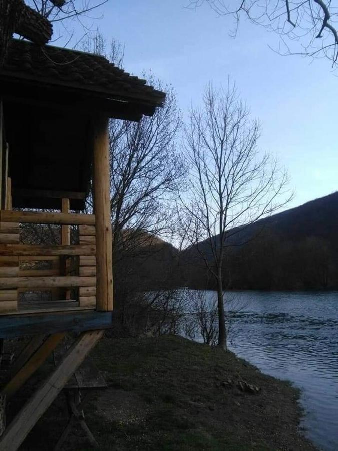Omar & Una Apartmani Bihac Luaran gambar