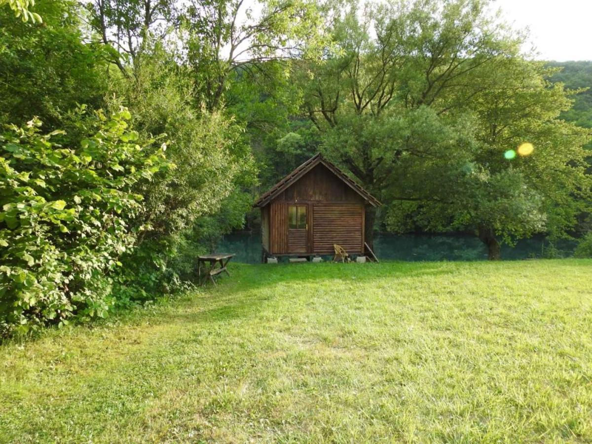 Omar & Una Apartmani Bihac Luaran gambar