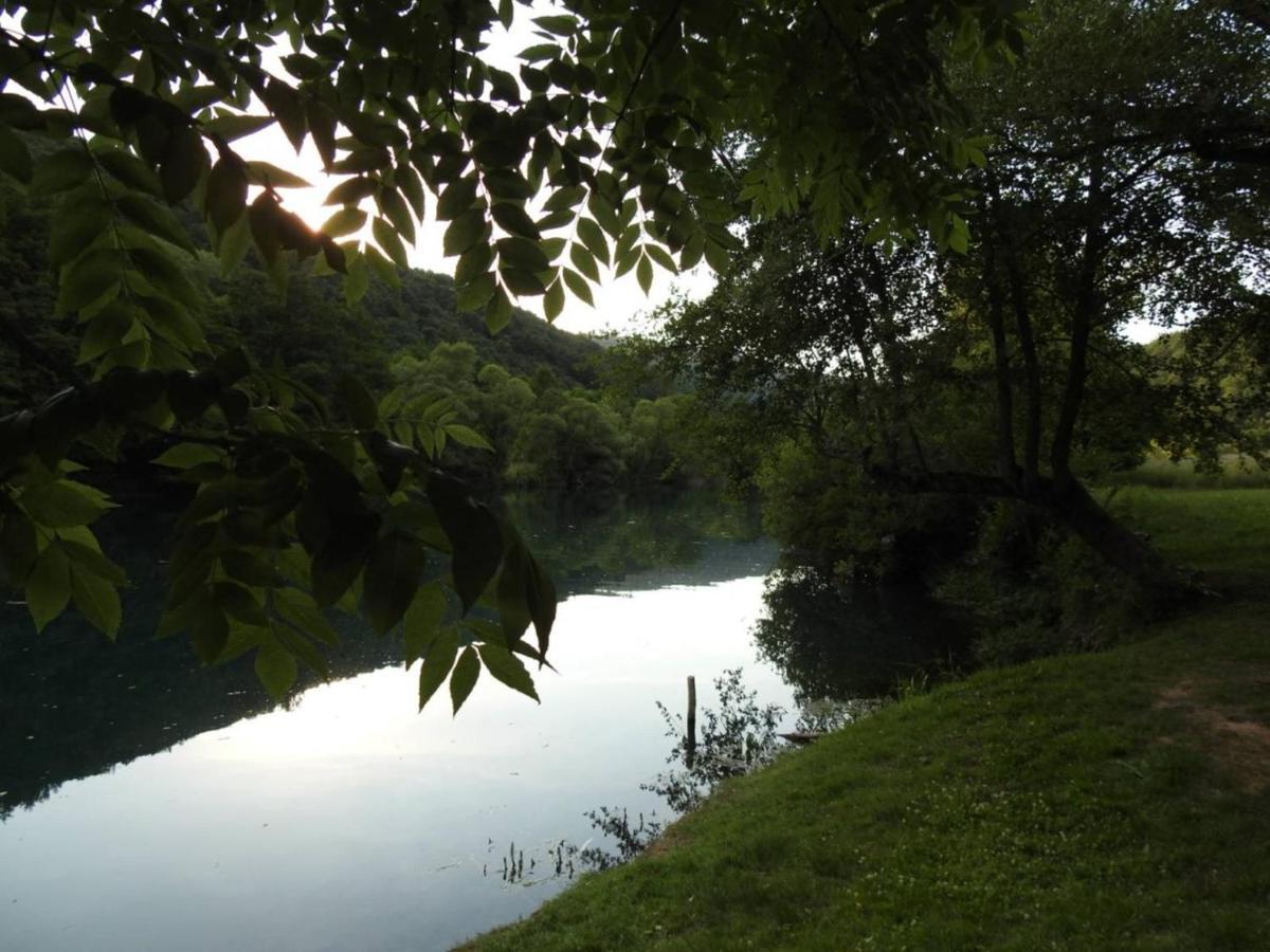 Omar & Una Apartmani Bihac Luaran gambar